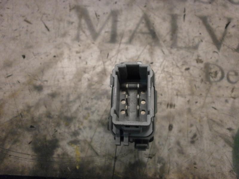 Recambio de mando elevalunas delantero derecho para renault megane ii berlina 5p confort dynamique referencia OEM IAM   