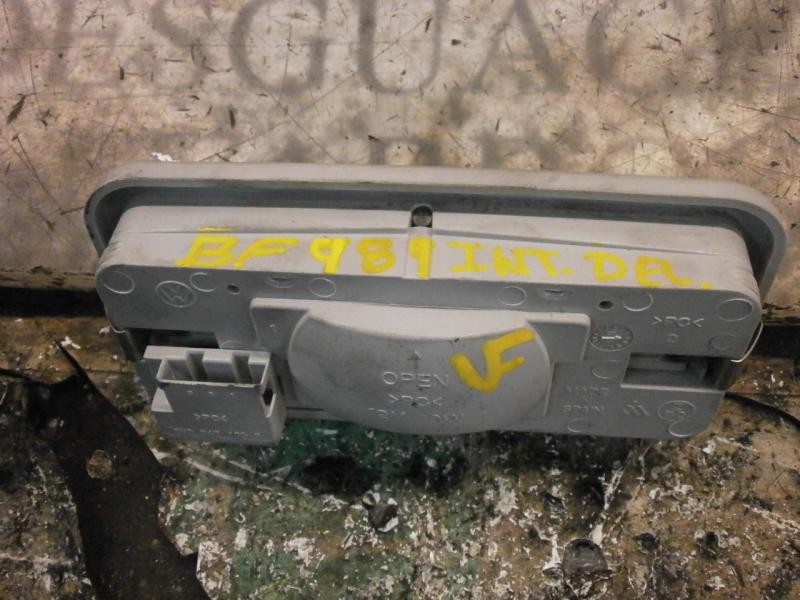 Recambio de piloto interior para volkswagen polo berlina (6n2) trendline referencia OEM IAM   