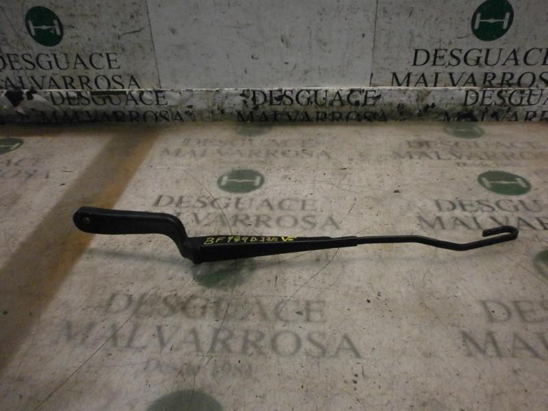 Recambio de brazo limpia delantero izquierdo para volkswagen polo berlina (6n2) trendline referencia OEM IAM   