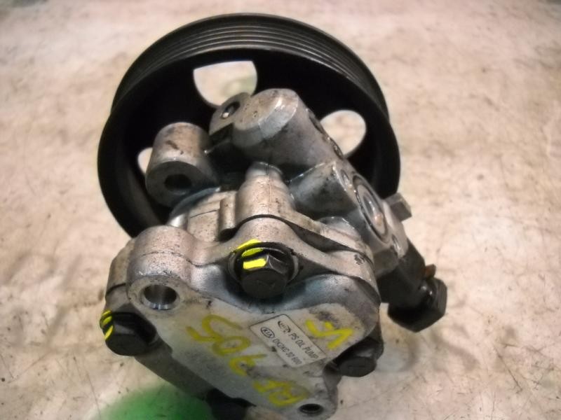 Recambio de bomba direccion para kia carens 2.0 crdi ex monovolumen referencia OEM IAM 0K2KC32600 0K2KC32600 