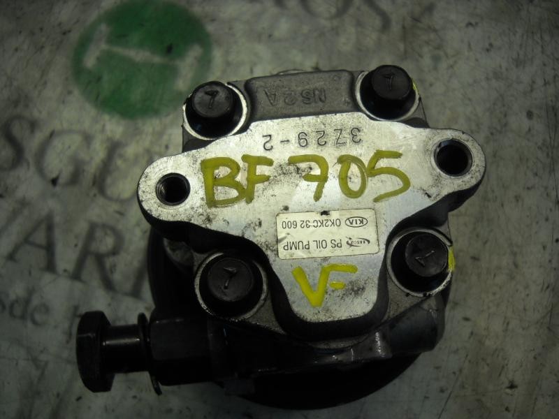 Recambio de bomba direccion para kia carens 2.0 crdi ex monovolumen referencia OEM IAM 0K2KC32600 0K2KC32600 