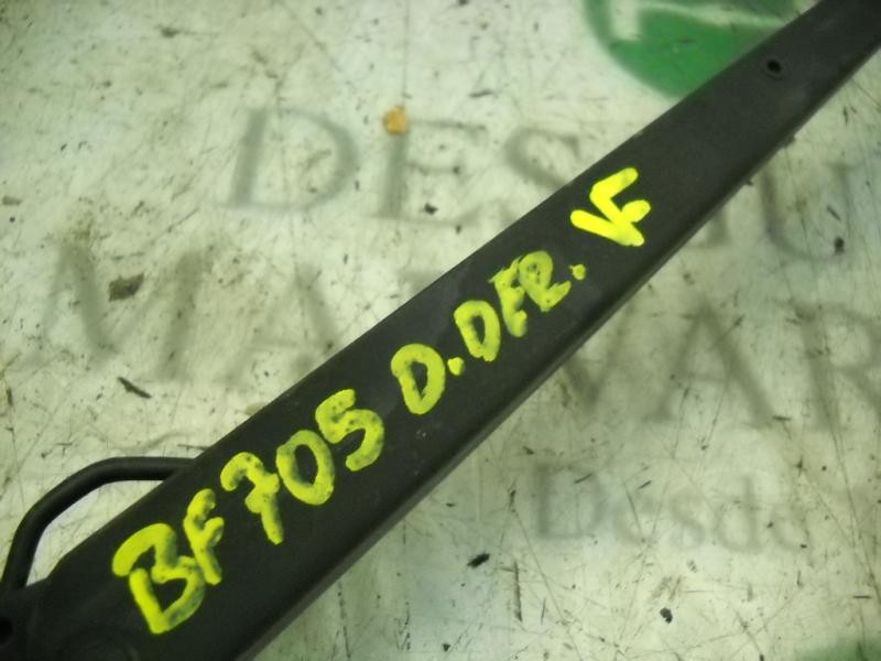 Recambio de brazo limpia delantero derecho para kia carens 2.0 crdi ex monovolumen referencia OEM IAM 0K2FB67321  