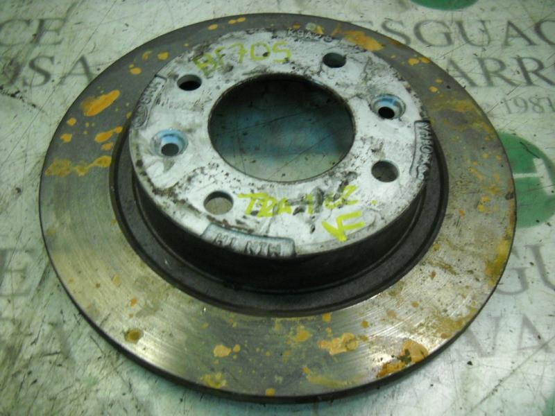 Recambio de disco freno trasero para kia carens 2.0 crdi ex monovolumen referencia OEM IAM 0K9AA26251C  