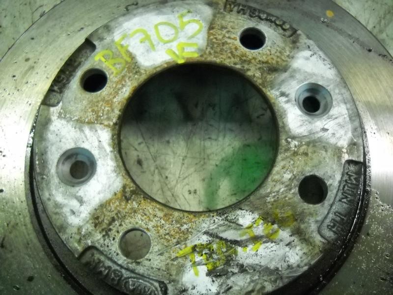 Recambio de disco freno trasero para kia carens 2.0 crdi ex monovolumen referencia OEM IAM 0K9AA26251C  