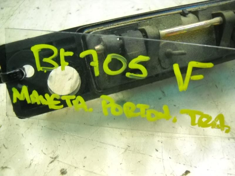 Recambio de maneta porton para kia carens 2.0 crdi ex monovolumen referencia OEM IAM 0K34A62410  