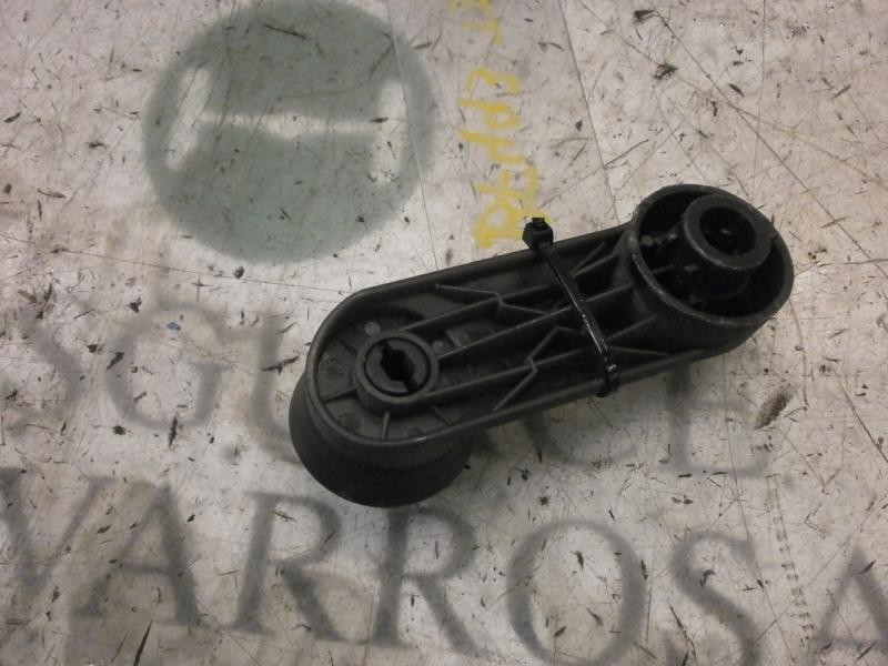 Recambio de maneta elevalunas trasera derecha para opel vectra c berlina club referencia OEM IAM   