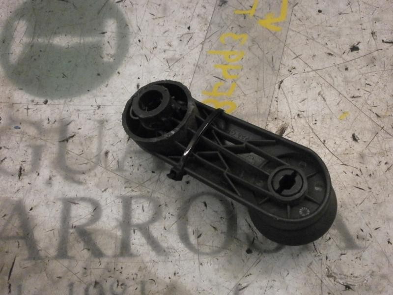 Recambio de maneta elevalunas trasera izquierda para opel vectra c berlina club referencia OEM IAM   