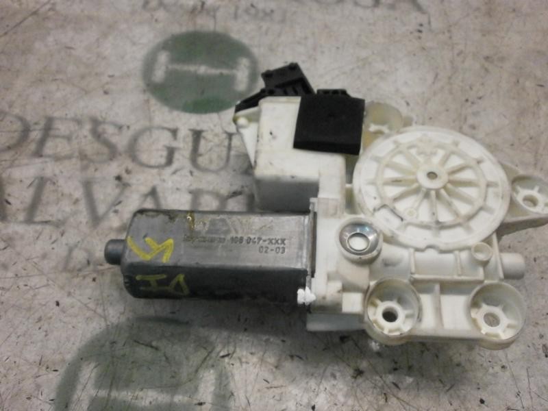 Recambio de motor elevalunas delantero izquierdo para opel vectra c berlina club referencia OEM IAM   