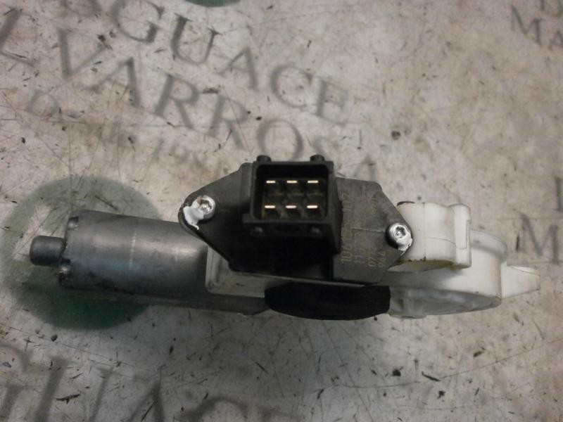 Recambio de motor elevalunas delantero izquierdo para opel vectra c berlina club referencia OEM IAM   