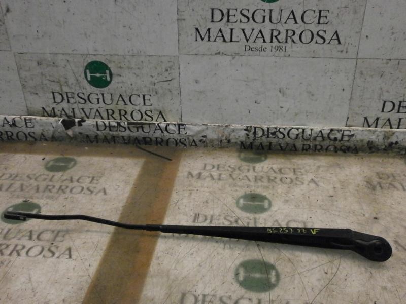 Recambio de brazo limpia delantero izquierdo para citroën xsara picasso 1.8 cat (6fz / ew7j4) referencia OEM IAM   