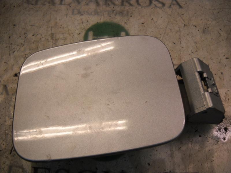 Recambio de tapa combustible para kia carens 2.0 crdi ex monovolumen referencia OEM IAM 0K2FA42410  