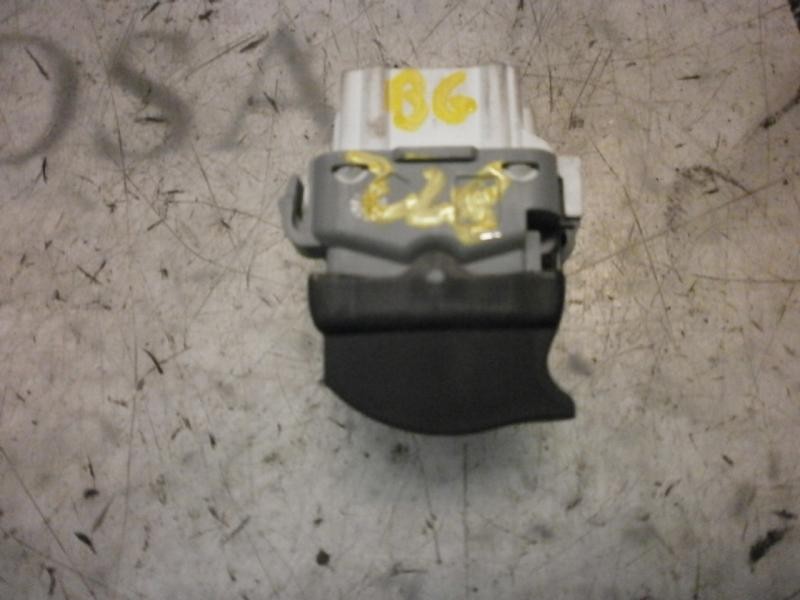 Recambio de mando elevalunas trasero izquierdo para renault megane ii berlina 5p confort dynamique referencia OEM IAM   