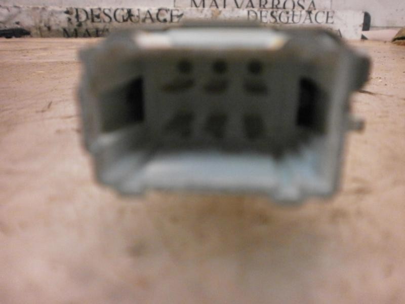 Recambio de mando elevalunas trasero izquierdo para renault megane ii berlina 5p confort dynamique referencia OEM IAM   