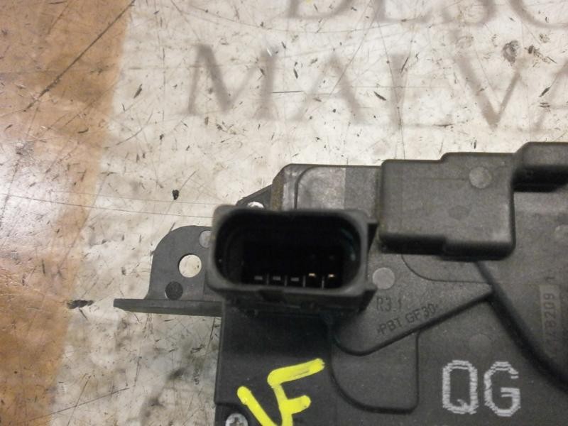 Recambio de cerradura puerta delantera derecha para opel zafira b enjoy referencia OEM IAM   