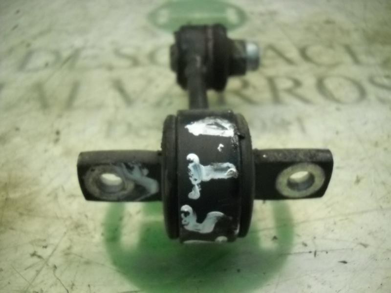 Recambio de tirante trasero derecho para audi a4 berlina (8e) 2.5 tdi (120kw) referencia OEM IAM 8E0505465AF  