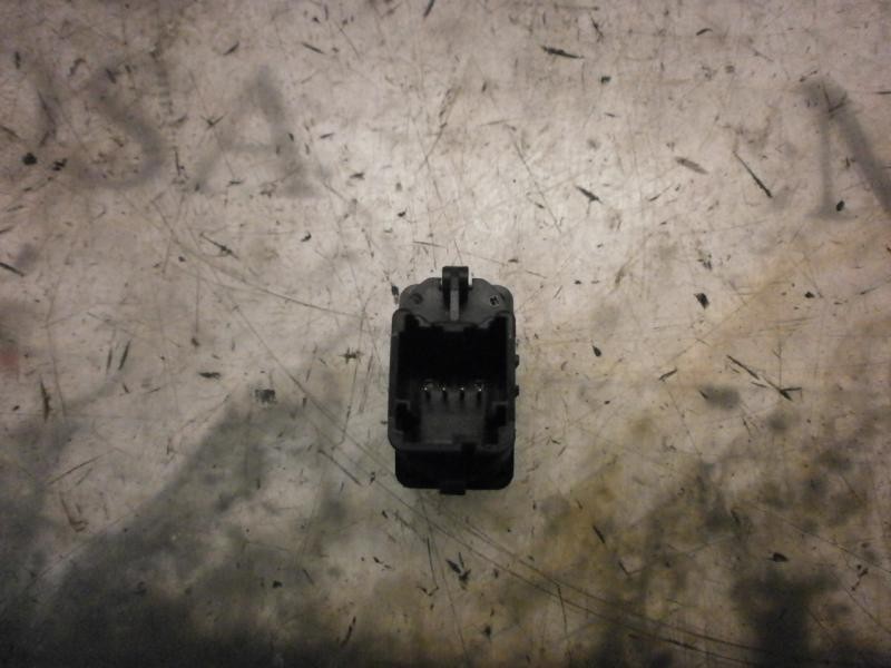 Recambio de mando elevalunas delantero derecho para ford focus c-max (cap) trend (d) referencia OEM IAM   