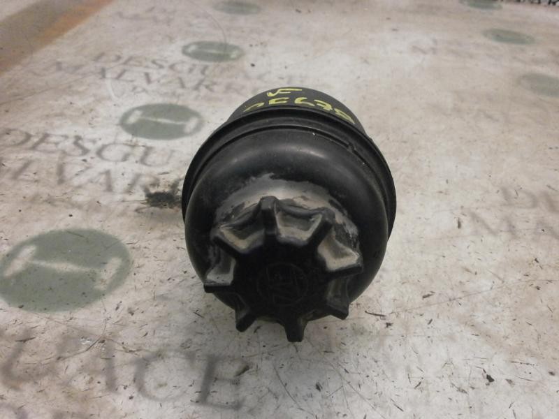 Recambio de deposito servo para nissan cabstar 2.7 td 95 td27t referencia OEM IAM   