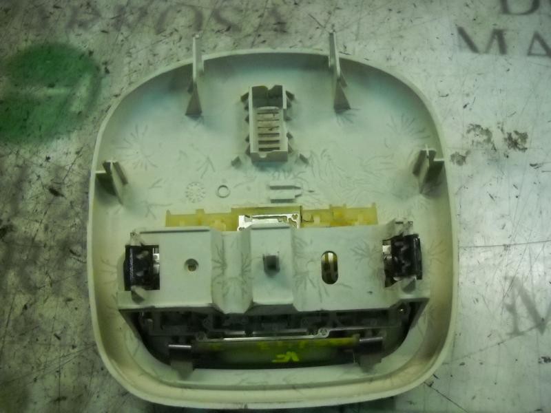 Recambio de piloto interior para citroën c4 coupe collection referencia OEM IAM   