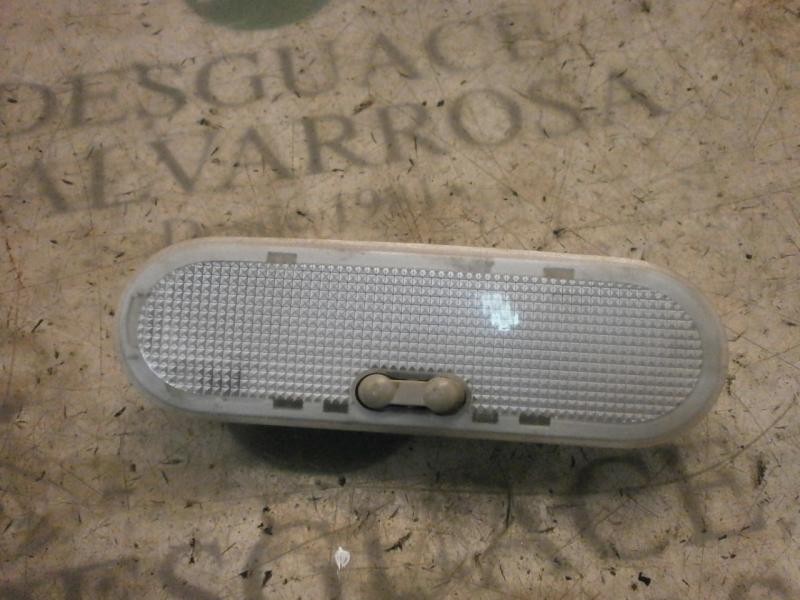 Recambio de piloto interior para renault clio grandtour dynamique referencia OEM IAM   