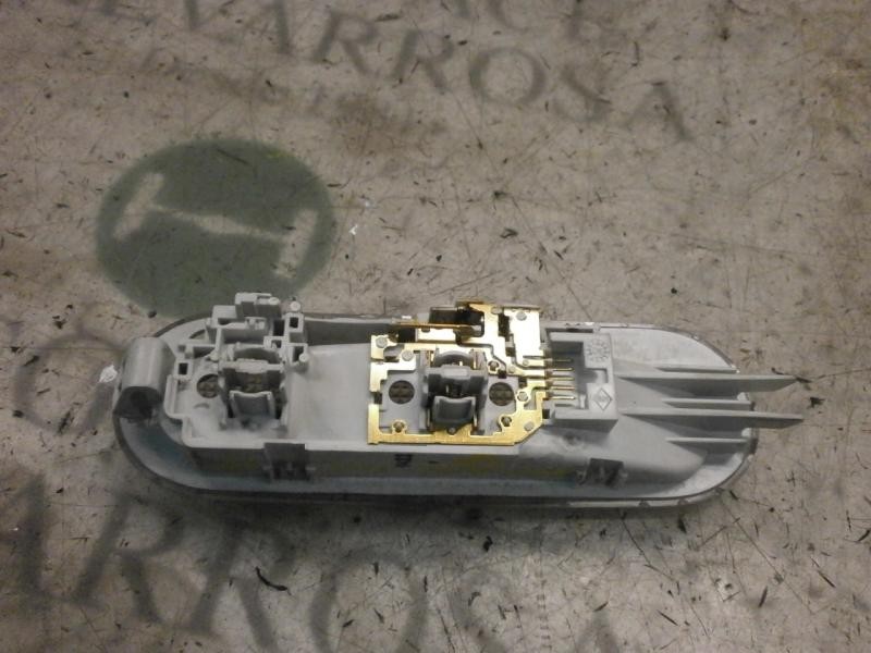 Recambio de piloto interior para renault clio grandtour dynamique referencia OEM IAM   