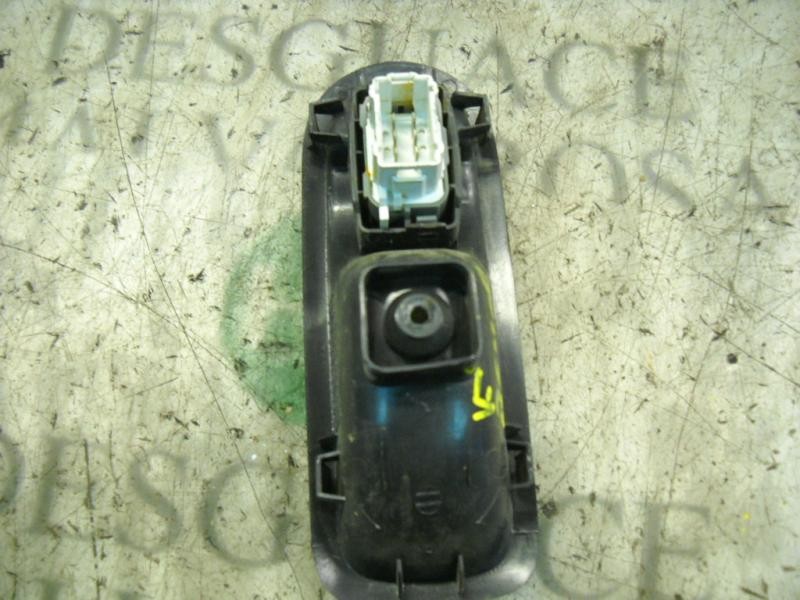 Recambio de mando elevalunas trasero derecho para renault megane ii berlina 5p confort dynamique referencia OEM IAM   