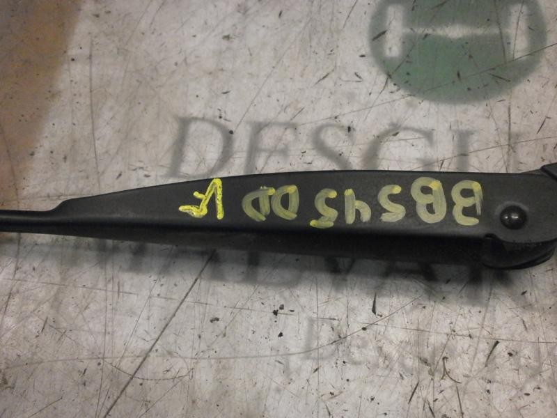 Recambio de brazo limpia delantero derecho para fiat panda (169) 1.2 cat referencia OEM IAM 735363568  