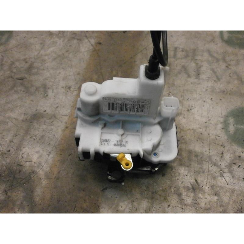 Recambio de cerradura puerta trasera derecha para fiat panda (169) 1.2 cat referencia OEM IAM 51917892  