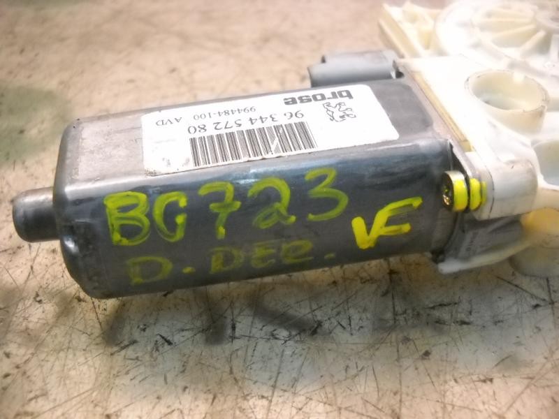 Recambio de motor elevalunas delantero derecho para peugeot 307 break / sw (s1) sw referencia OEM IAM   