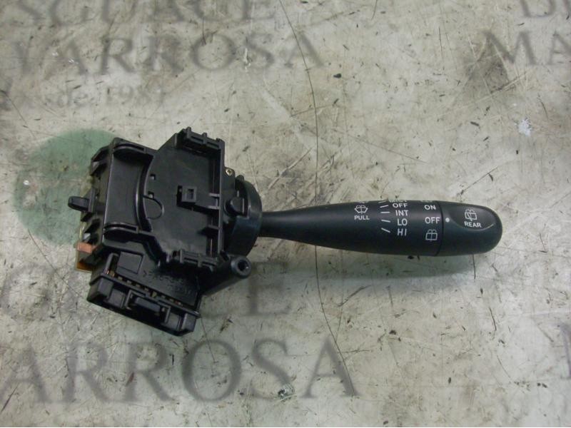 Recambio de mando limpia para toyota yaris (ncp1/nlp1/scp1) 1.3 linea luna referencia OEM IAM 8465252040 173647 173647