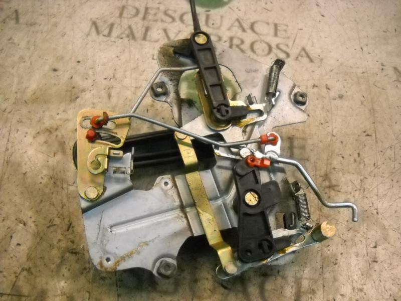 Recambio de maneta interior lateral izquierda para kia carnival td ls referencia OEM IAM 0K55273380C  