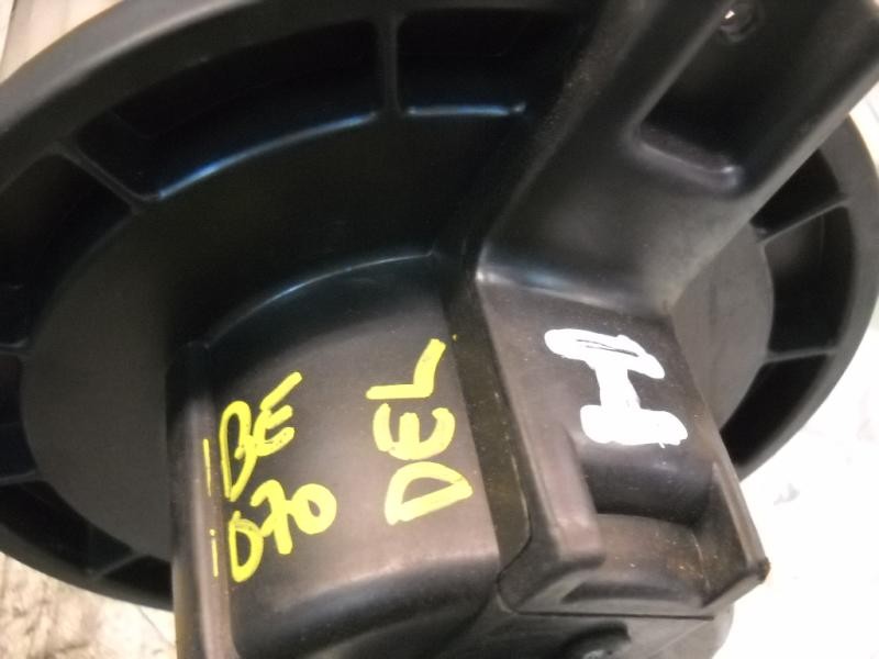 Recambio de motor calefaccion para kia carnival td ls referencia OEM IAM 0K55261C07  