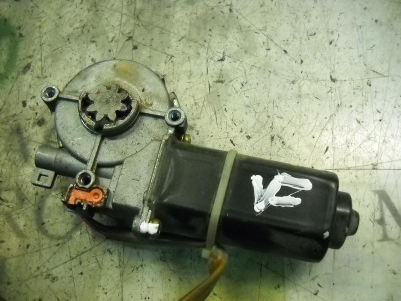 Recambio de motor elevalunas delantero derecho para kia carnival td ls referencia OEM IAM   