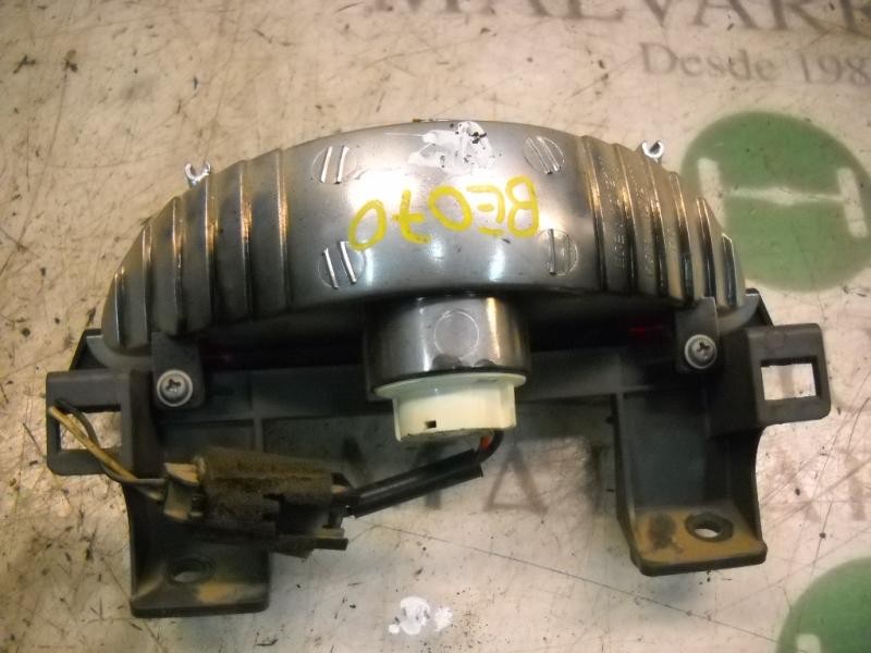 Recambio de piloto trasero central para kia carnival td ls referencia OEM IAM 0K56A51580B62  