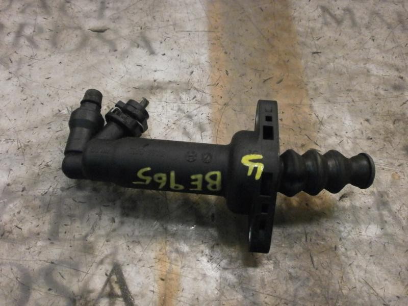 Recambio de bombin embrague para seat ibiza (6l1) reference referencia OEM IAM 6R0721261B 6Q0721261E 