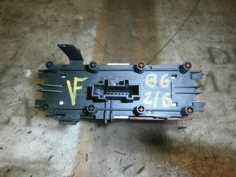 Recambio de warning para renault megane ii classic berlina 1.5 dci diesel referencia OEM IAM   