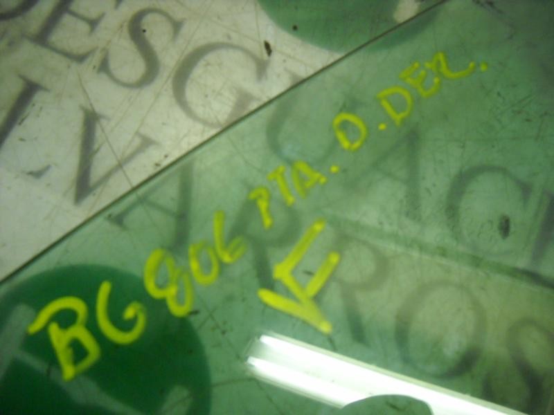 Recambio de cristal puerta delantero derecho para citroën c3 1.4 collection referencia OEM IAM   