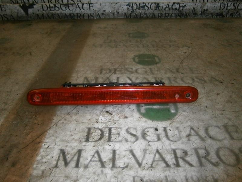 Recambio de piloto trasero central para toyota aygo (kgb/wnb) blue referencia OEM IAM   