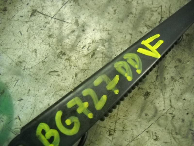 Recambio de brazo limpia delantero derecho para ford transit mod.2000 caja abierta referencia OEM IAM   