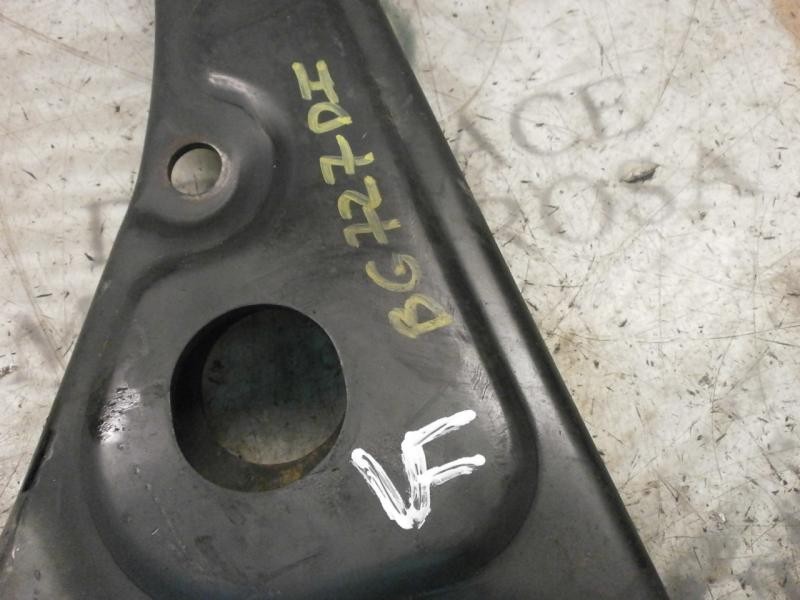 Recambio de brazo suspension inferior delantero izquierdo para ford transit mod.2000 caja abierta referencia OEM IAM   