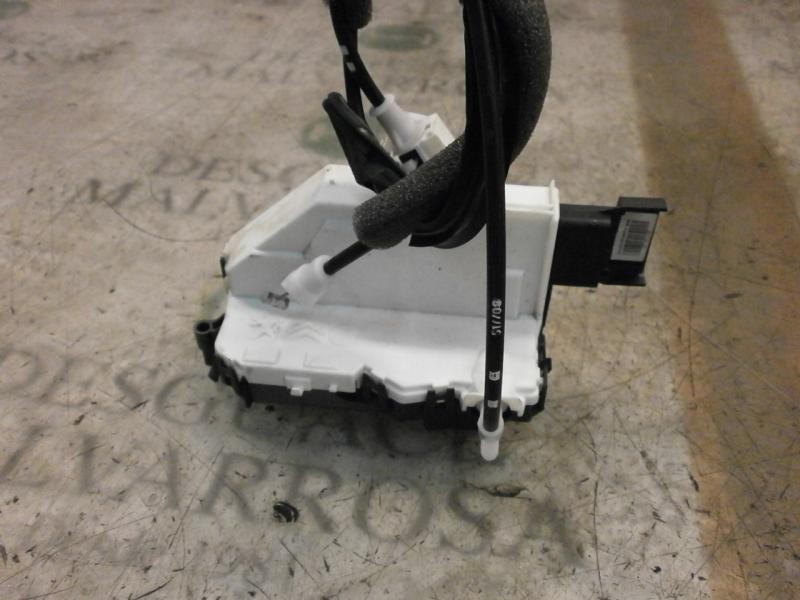 Recambio de cerradura puerta delantera derecha para citroën berlingo station wagon x referencia OEM IAM   