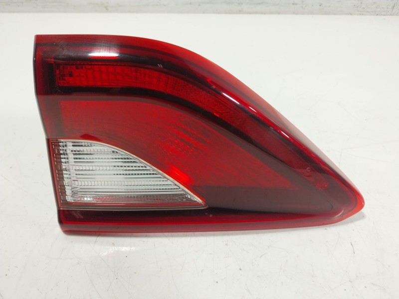 Recambio de piloto trasero derecho interior para kia stonic (yb) 1.2 cvvt referencia OEM IAM 92404H8400  