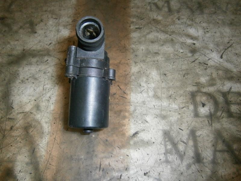 Recambio de bomba limpia para peugeot 405 berlina referencia OEM IAM   