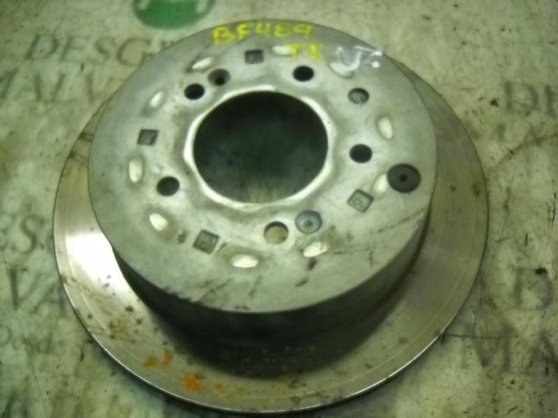 Recambio de disco freno trasero para hyundai santa fe (sm) 2.4 gls referencia OEM IAM 584113A300  