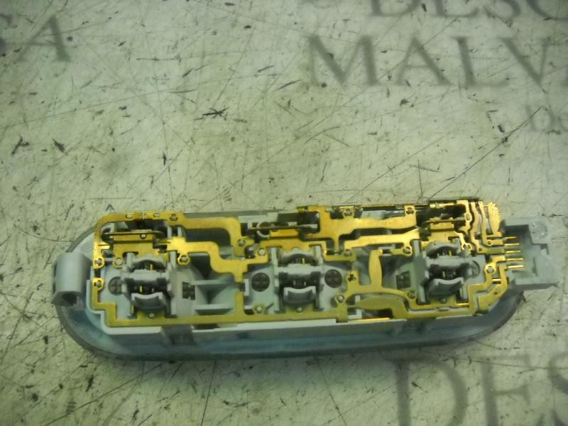 Recambio de piloto interior para renault megane ii berlina 5p expression referencia OEM IAM   