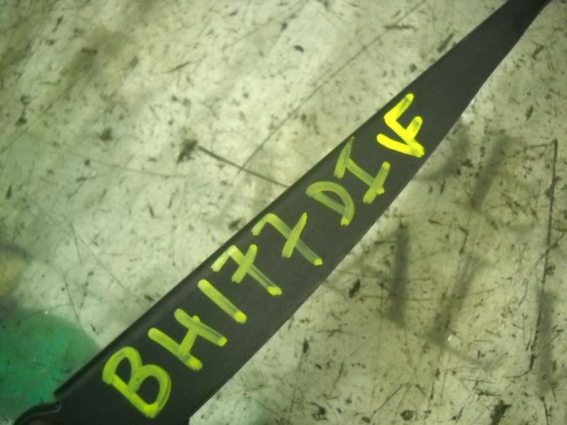 Recambio de brazo limpia delantero izquierdo para renault megane ii berlina 5p expression referencia OEM IAM   