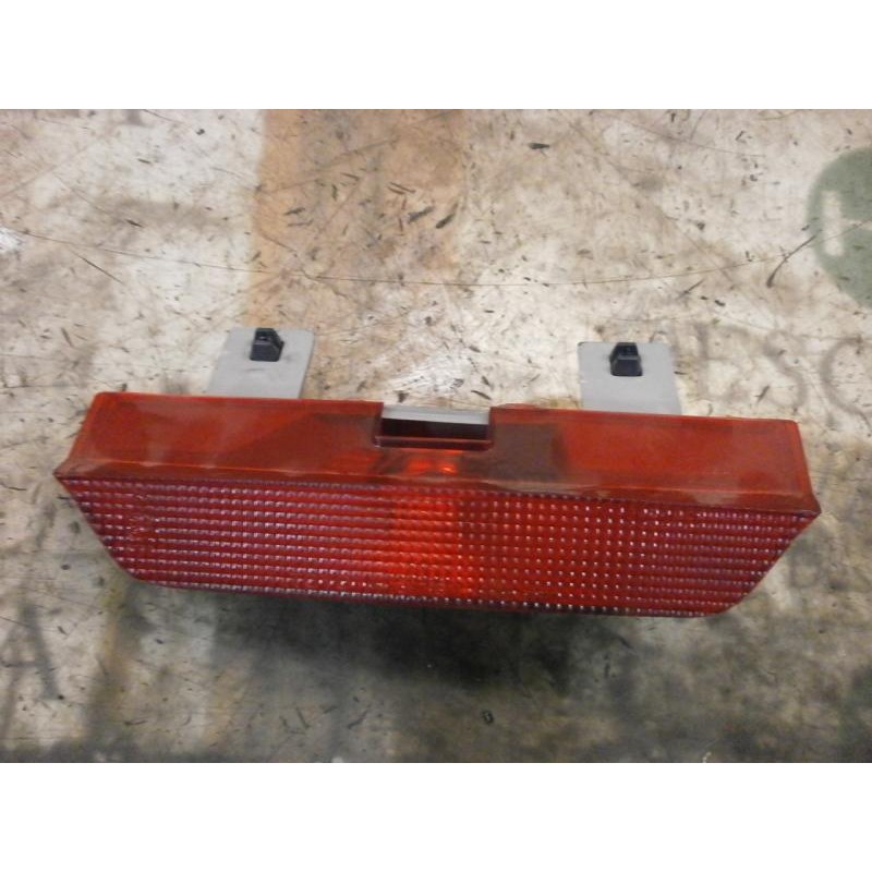 Recambio de piloto trasero central para toyota rav 4 (a2) 2.0 sol 44x (2003) referencia OEM IAM 8157049015  