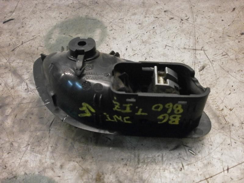 Recambio de maneta interior trasera izquierda para renault laguna ii grandtour (kg0) expression referencia OEM IAM 8200000723  