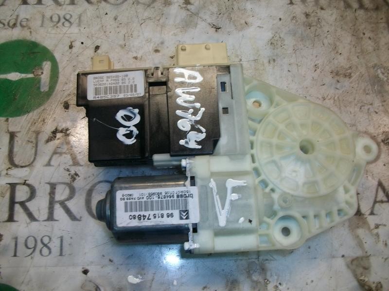 Recambio de motor elevalunas delantero derecho para citroën c4 berlina collection referencia OEM IAM  9681574880 