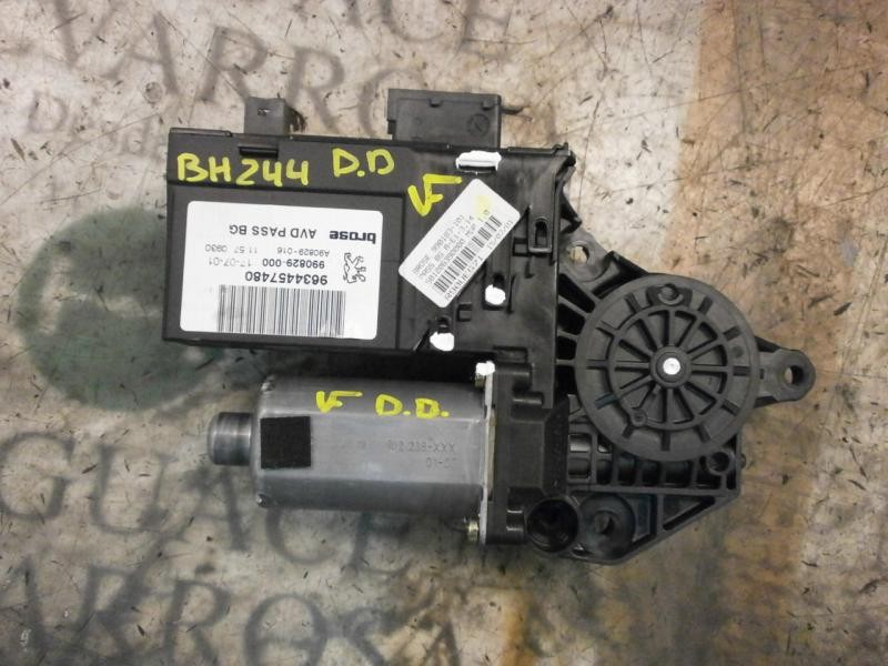 Recambio de motor elevalunas delantero derecho para peugeot 307 (s1) xs referencia OEM IAM   