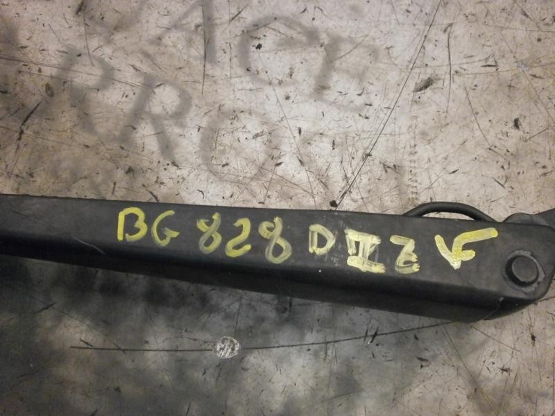 Recambio de brazo limpia delantero izquierdo para chevrolet lacetti cdx referencia OEM IAM 96476708  